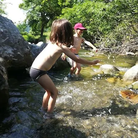 Semesterbostad La Louronnaise *